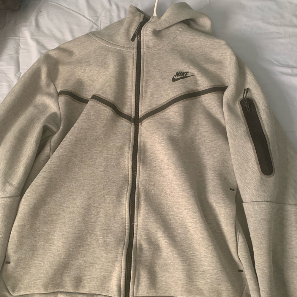 Nike tech